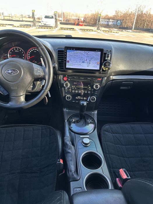 Subaru Outback 3.0 AWD symmetrical