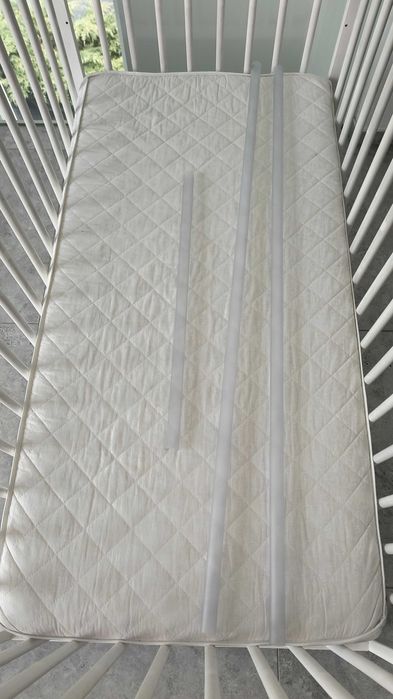 IKEA GULLIVER, Łóżeczko dziecięce 120x60, materac