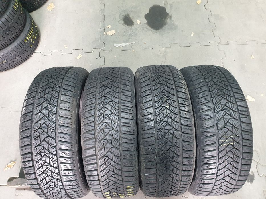 Opony zimowe 205/55/16 Dunlop Rok produkcji 2022 super stan