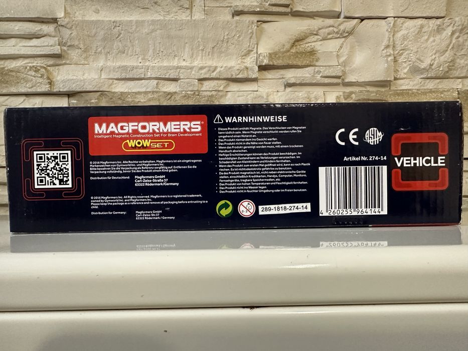 Magnetyczne klocki konstrukcyjne firmy MAGFORMERS.