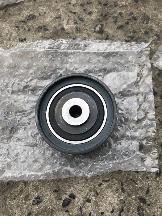 продам весь комплект помпу та ремень  ГРМ