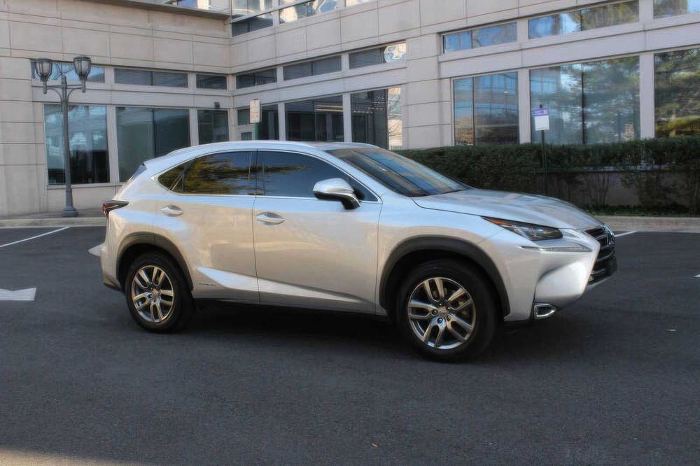 Lexus NX 300h      2019