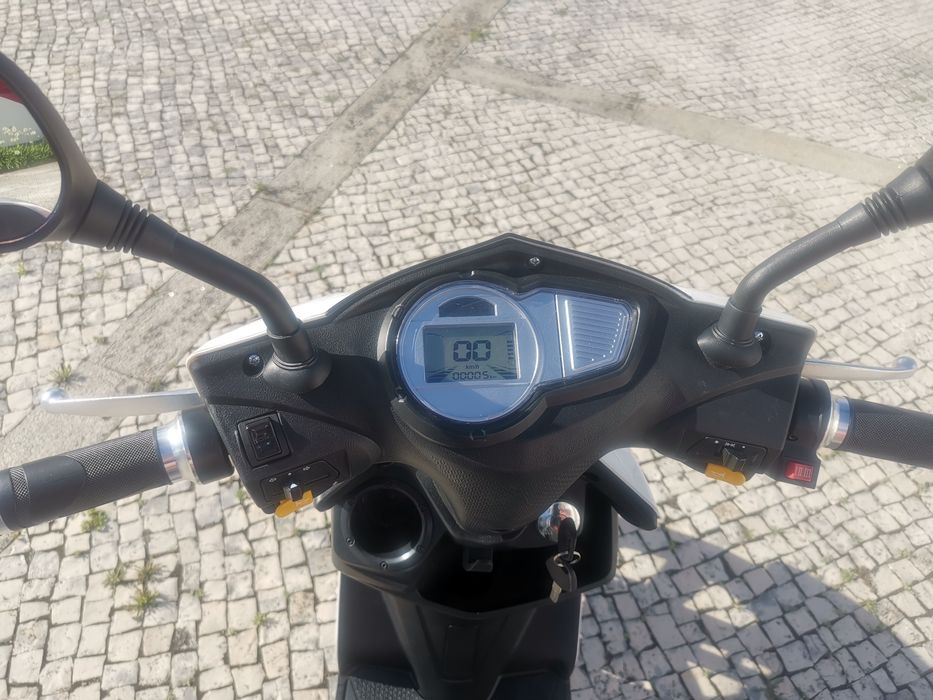 Mota Scooter elétrica bicicleta eléctrica Seventeen 60V 20Ah SLA Lítio