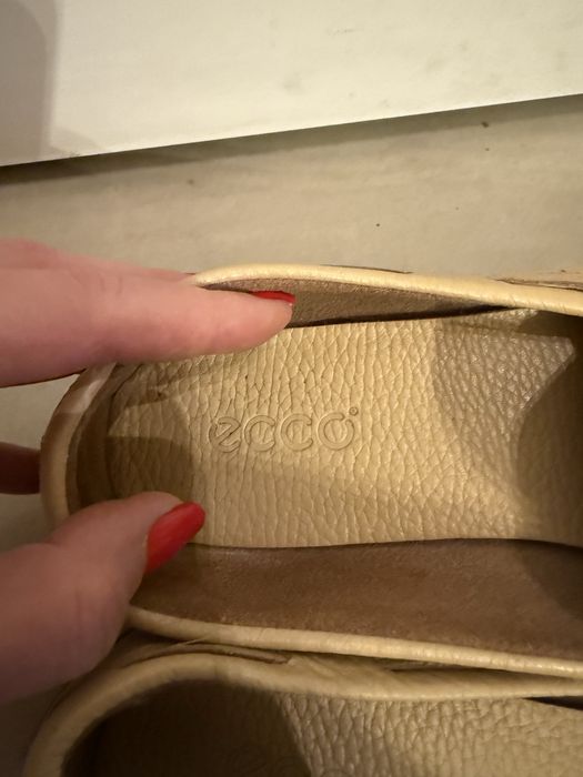 Żółte, używane mokasyny damskie ze skóry naturalnej, rozmiar 38, Ecco