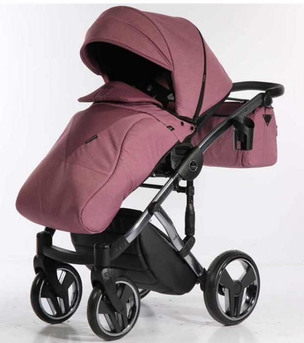 Продам дитячу  коляску Junama diamond 2 в 1