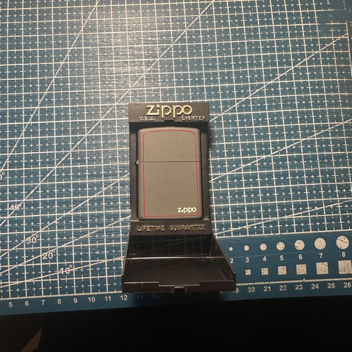 Isqueiro zippo matte cinza modelo 223zb