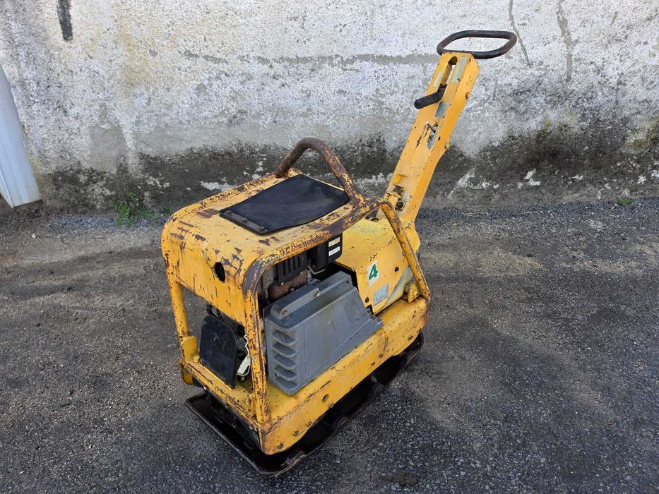 Placa Compactadora / Vibratória Meiwa RP300 - Motor a gásoleo Yanmar - Arranque elétrico