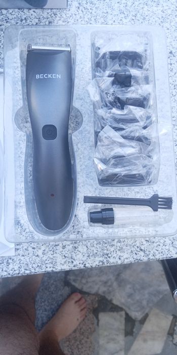 Aparador de Cabelo e Barba Becken