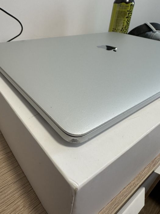 MacBook Pro 15 2016 A1707  i7 | 16GB RAM | 512GB  | Radeon Pro 460 4GB