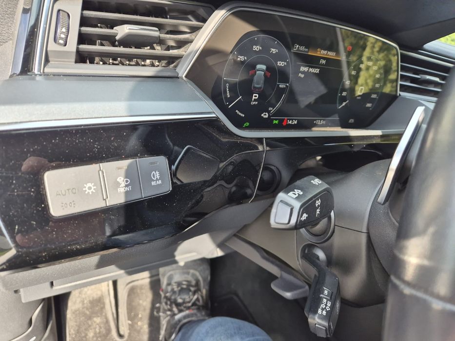 Sprzedam Audi E-TRON