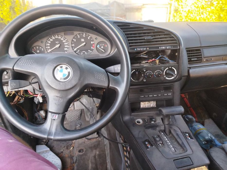 BMW 3 Series 1994 VIN WBABF61050EP32391 фото оголошення 4 з 10