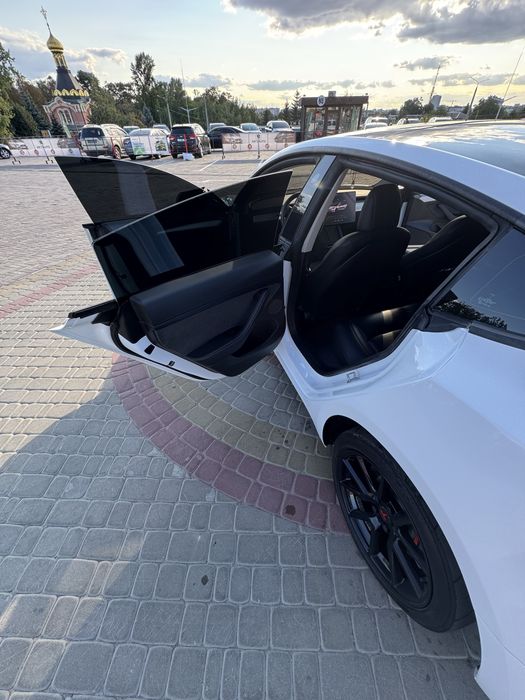 Tesla Model 3 2022 VIN 5YJ3E1EA7PF419724 фото оголошення 7 з 8