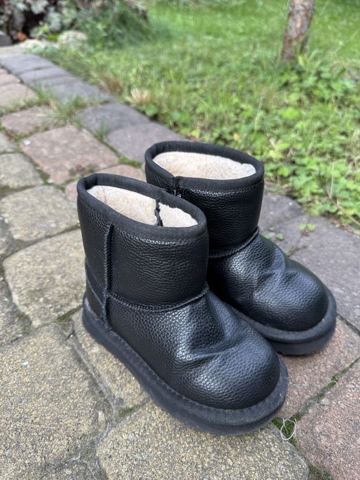 Зимове дитяче взуття розмір 26