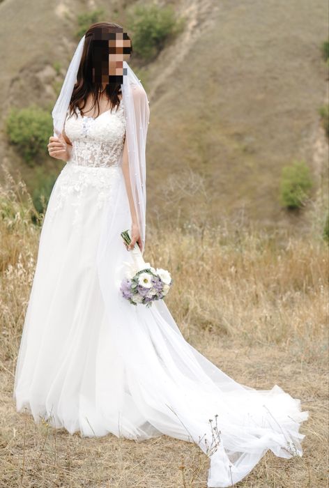 Весільна сукня + фата з перлинами