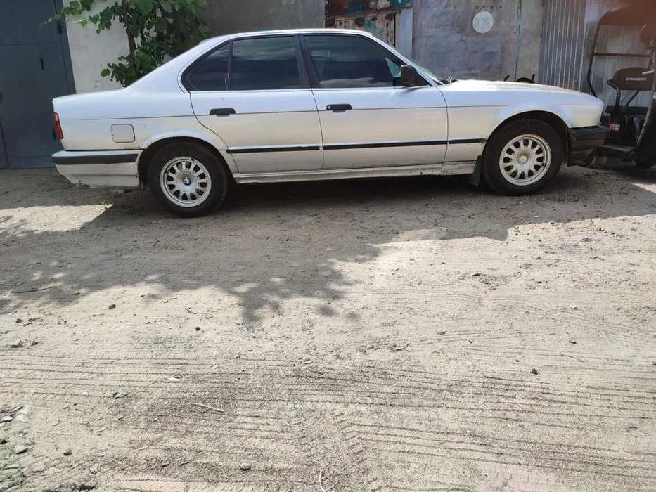 Продам BMW e34 m30b35
