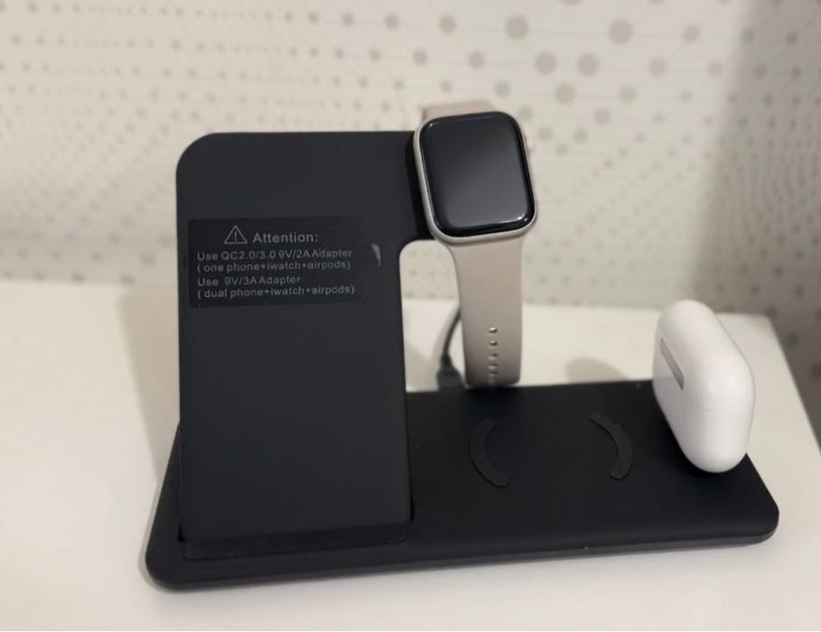 Apple 4-in-1 Desktop Charger64752348077955122