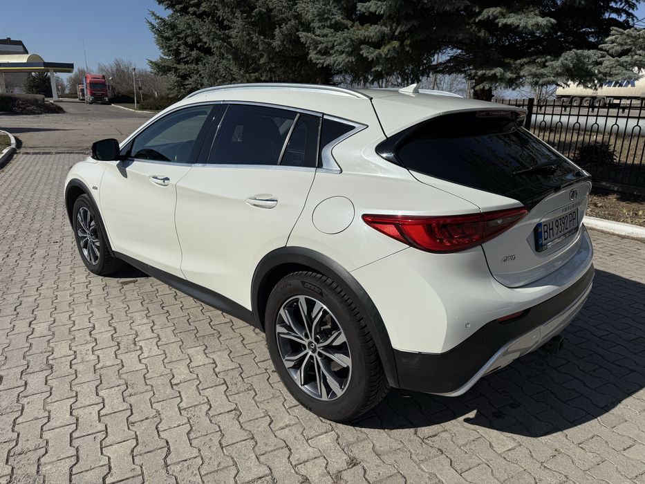 Infiniti QX30 (2016)