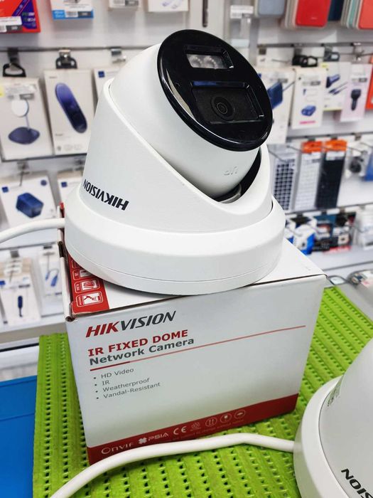 4МП IP відеокамера Hikvision DS-2CD2343G2-LI2U  (2.8мм) Запис на Micro SD 256 ГБ. з мікрофоном
