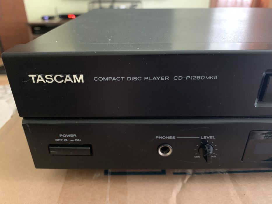 Продам Tascam CD-P1260mk2