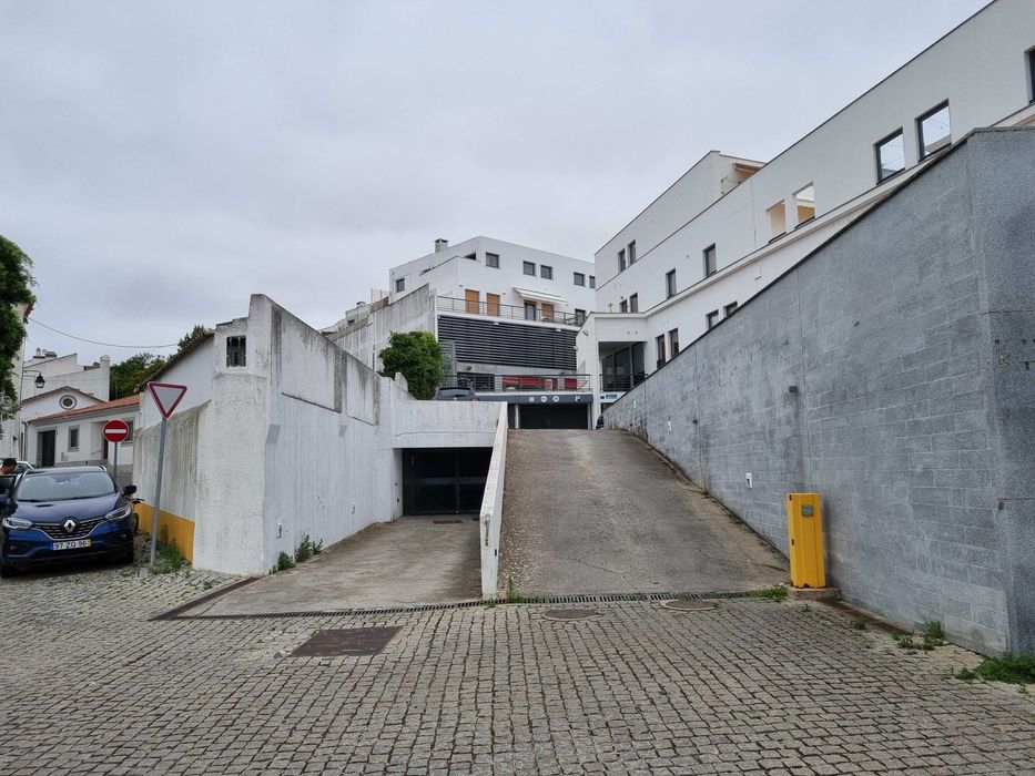 Lugares de Parqueamento no centro histórico de Évora