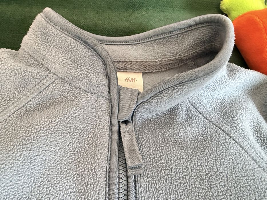 Rozpinana bluza polarowa marki H&M