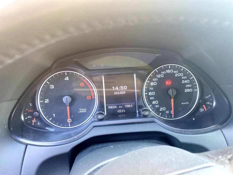 Audi Q5 2,0 tdi quattro.168tys km ,170ps,servis