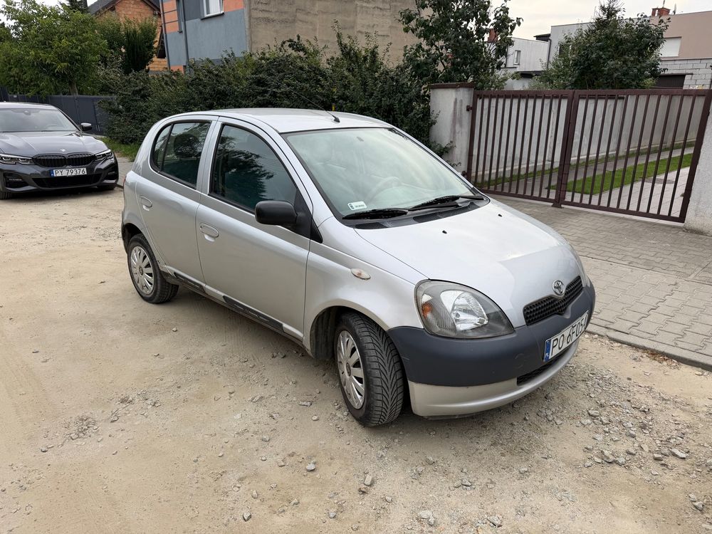 Toyota Yaris 1.0 Base