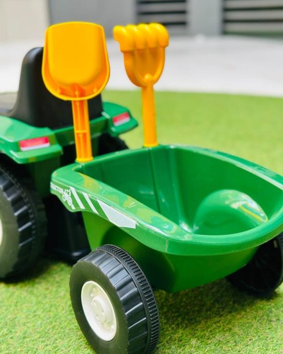 Дитячий електротрактор