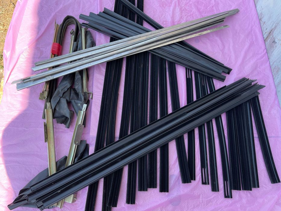 молдинг крыши ваз 2104.2102 черные