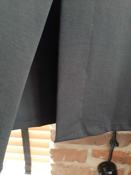 Czarna sukienka Wendy Trendy efektowne rękawy nowa Zgierz