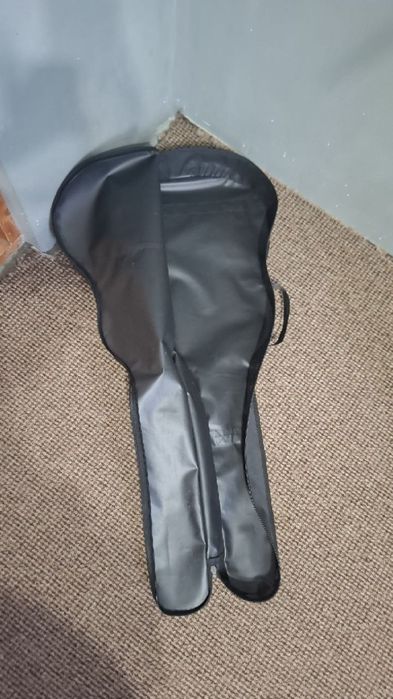 Акустична нова  гітара