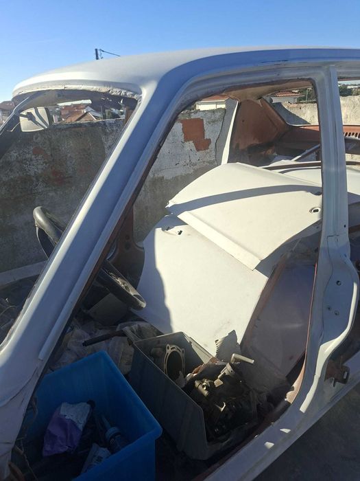 Datsun 100A com documentos — 750 € — photo 5