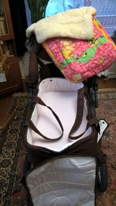 Дитяча коляска 3 в 1