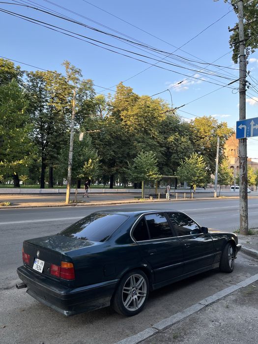 Продам BMW e34 520i 2.0