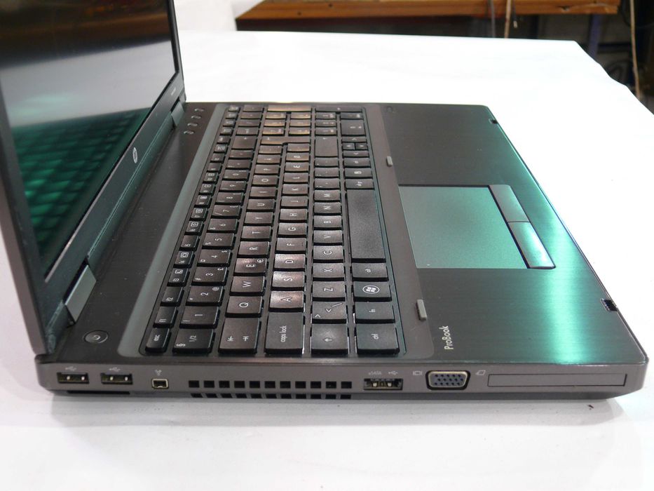 HP 6560,SSD 240 GB/8 G RAM/ mat. 1600x900, Core i3