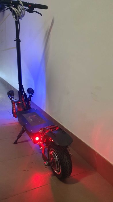 Trotinete elétrica 2400W