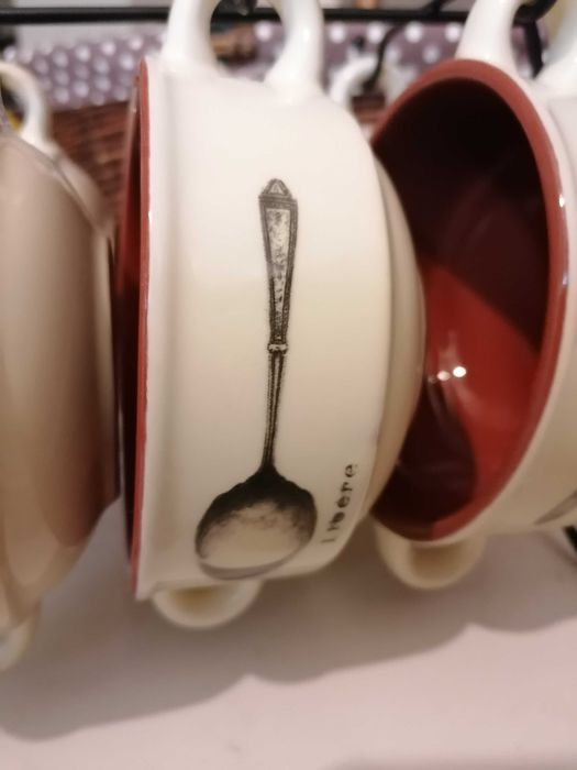 Conjunto de loiça com motivo colher e garfo