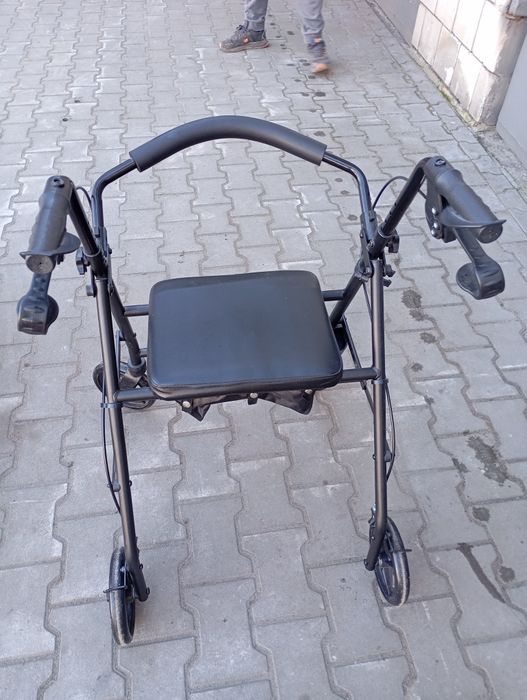 Sprzedam wózek inwalidzki chodzik nowy