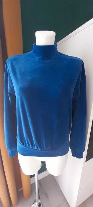 Welurowa bluza damska. Cubus