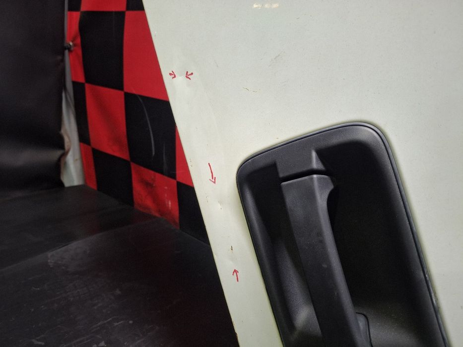Porta frente direita ISUZU ELF (NKR8_)