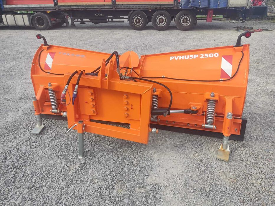 Pług do śniegu masywny Volant 2,5-3,2m hydrauliczny strzałka składany