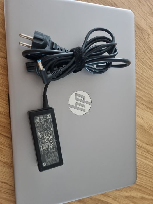 Laptop HP 255 G9