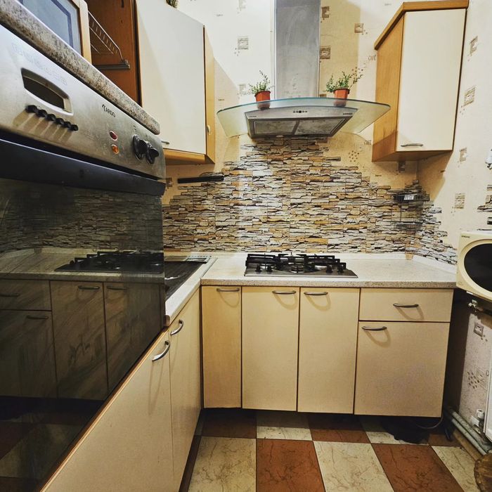 Оренда двухкімнатної квартири з АВТОНОМНИМ ОПАЛЕННЯМ в самому центрі