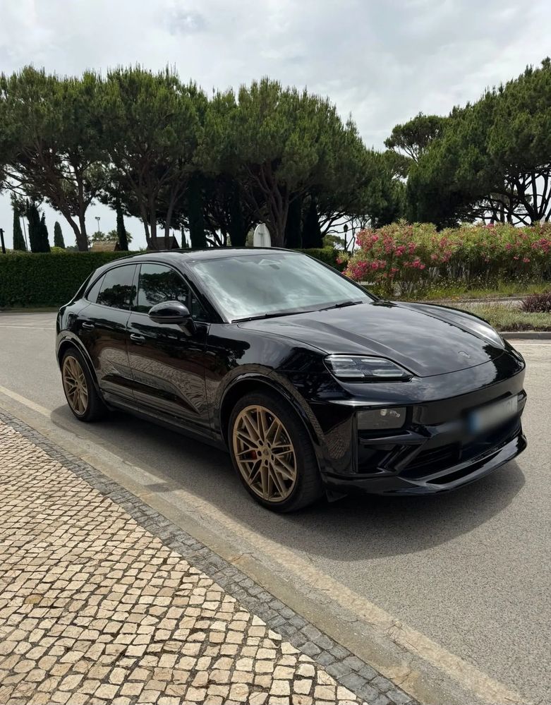 Porsche Macan Electric Turbo