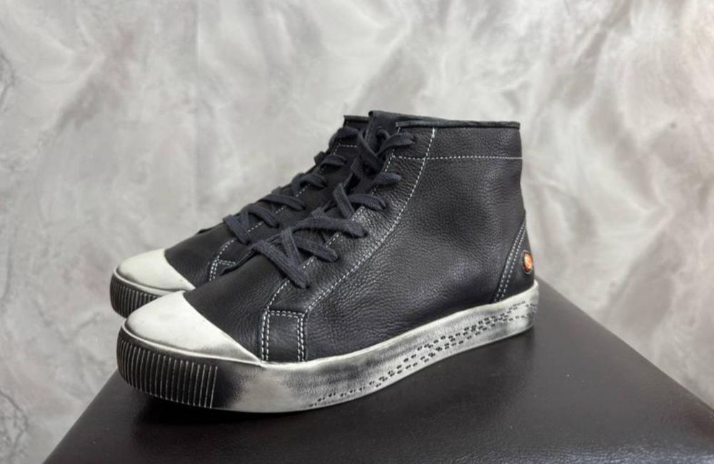 Жіночі шкіряні кеди Softinos