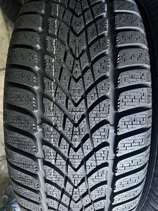 225/50/17 R17 Dunlop SP WinterSport 4D 4шт новие зима
