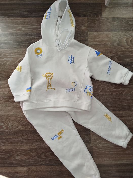 Костюм для дівчинки 110-116