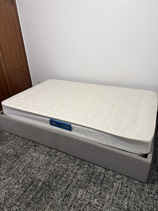 Cama Sommier com arrumação