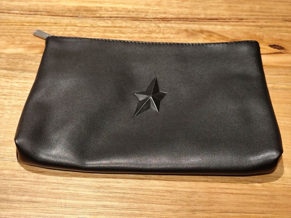 Косметичка модного дому Thierry Mugler