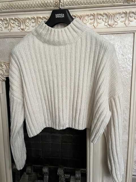 Свитер женский теплый

Свитер женский теплый